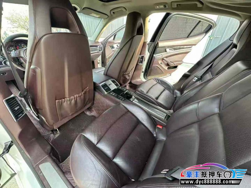 15年保时捷帕纳梅拉轿车抵押车出售