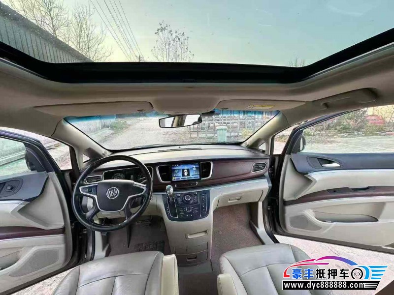 15年别克GL8轿车抵押车出售