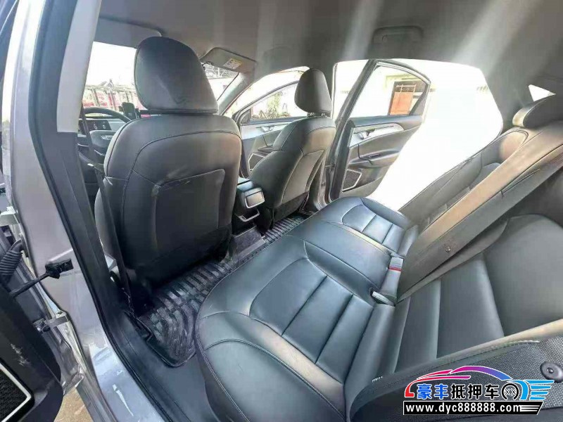 24年吉利几何轿车抵押车出售