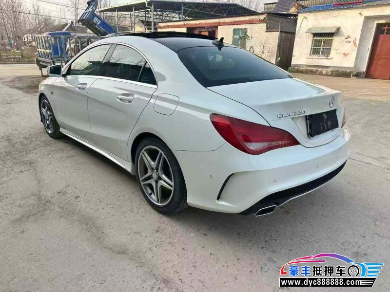 15年奔驰CLA轿车抵押车出售