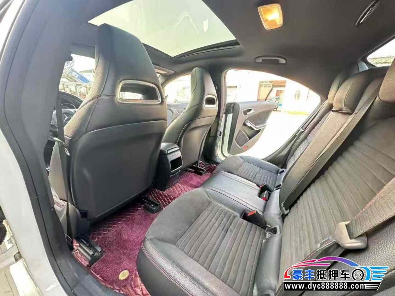 15年奔驰CLA轿车抵押车出售