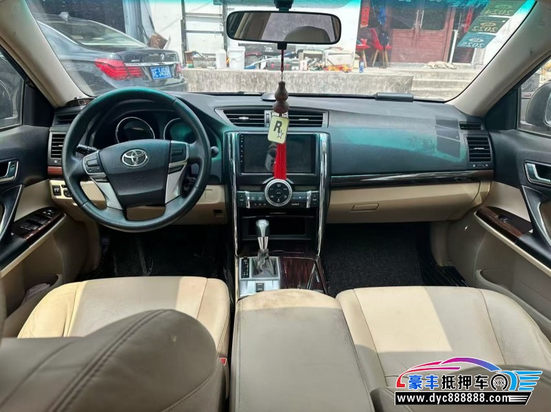 13年丰田锐志轿车抵押车出售