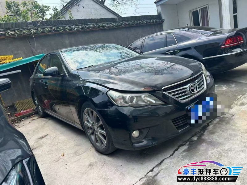 13年丰田锐志轿车抵押车出售