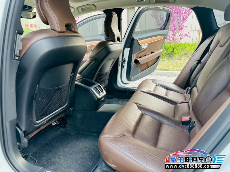 20年沃尔沃S90轿车抵押车出售