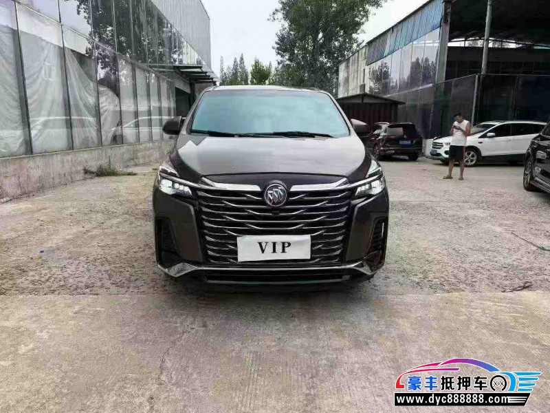 抵押车出售24年别克GL8轿车