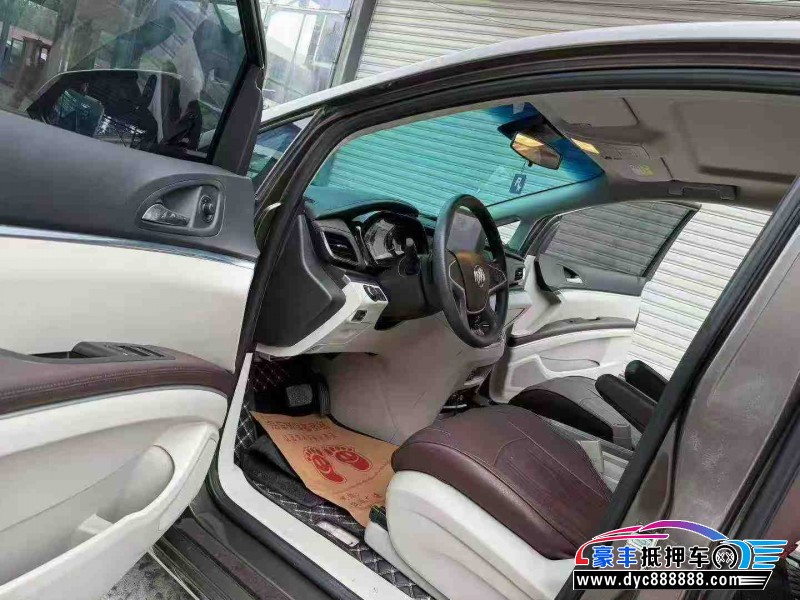 24年别克GL8轿车抵押车出售