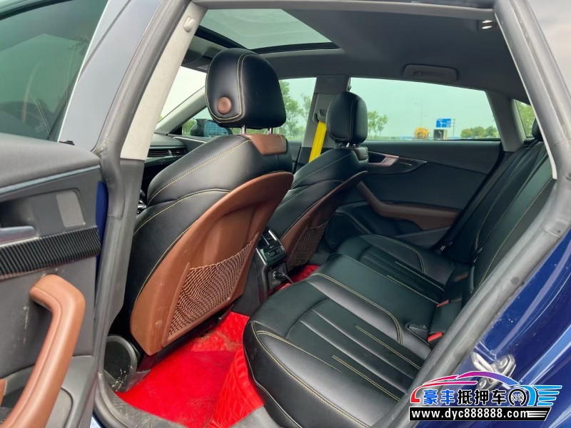 17年奥迪A5轿车抵押车出售