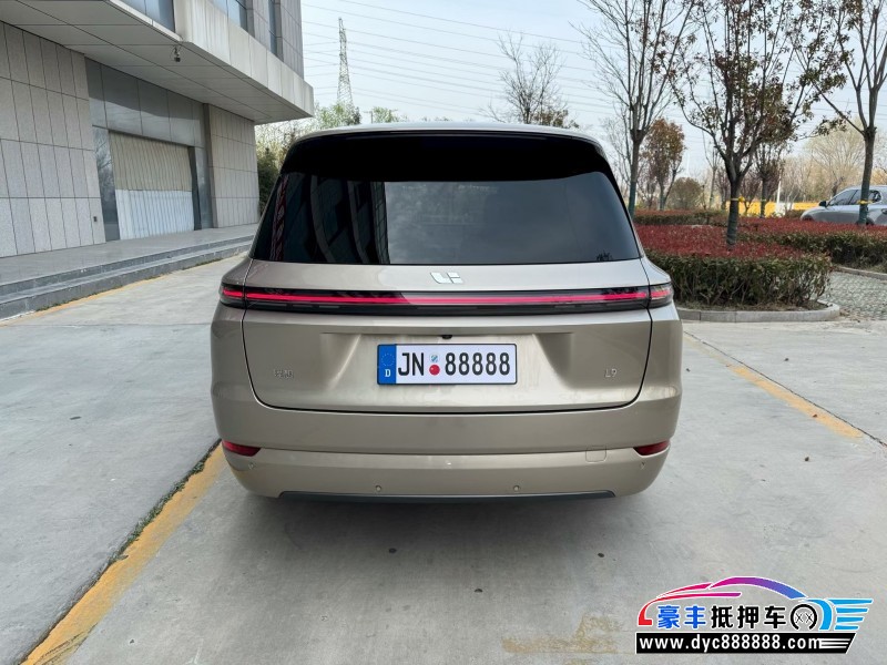 23年理想L9轿车抵押车出售