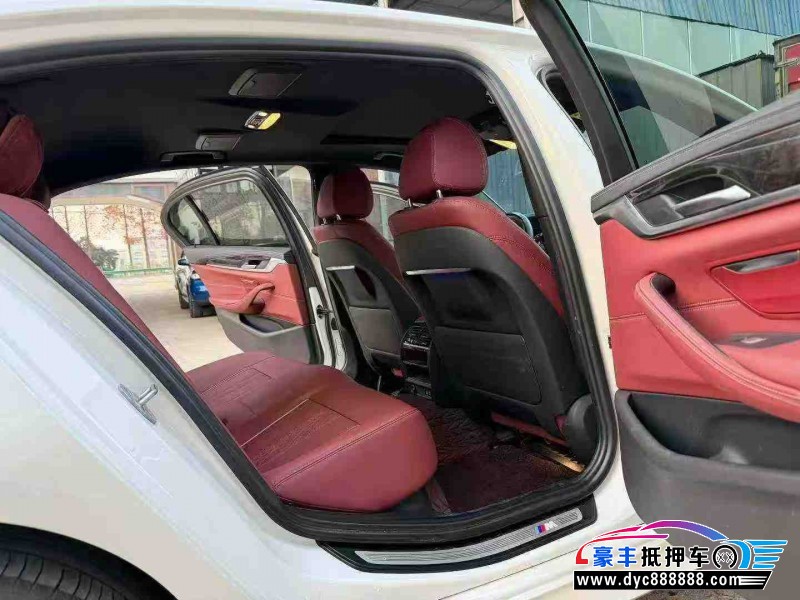 21年宝马5系轿车抵押车出售