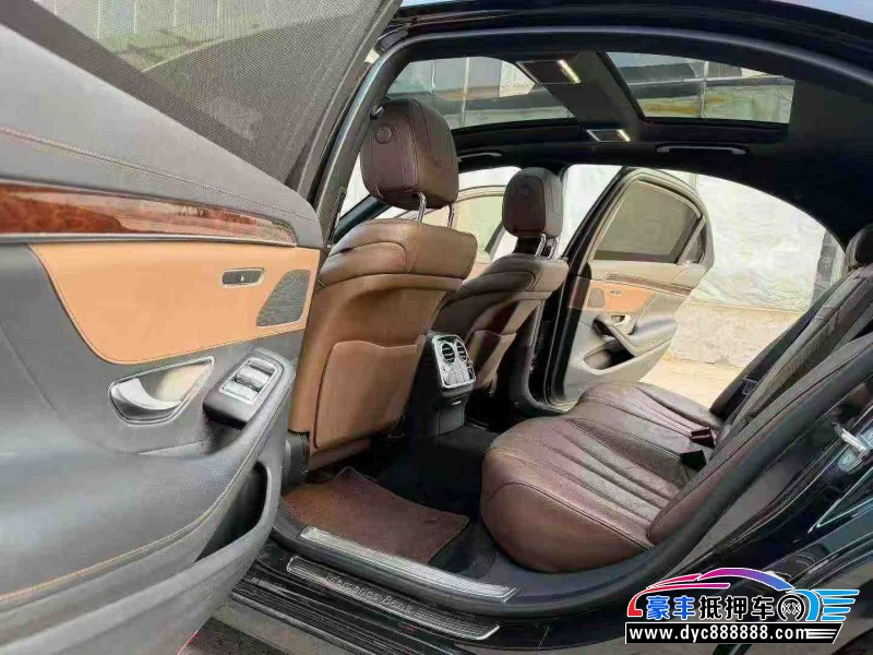 20年奔驰S轿车抵押车出售