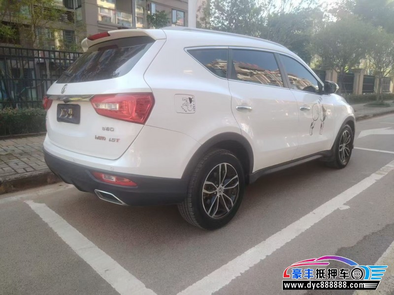 19年东风风光580轿车抵押车出售