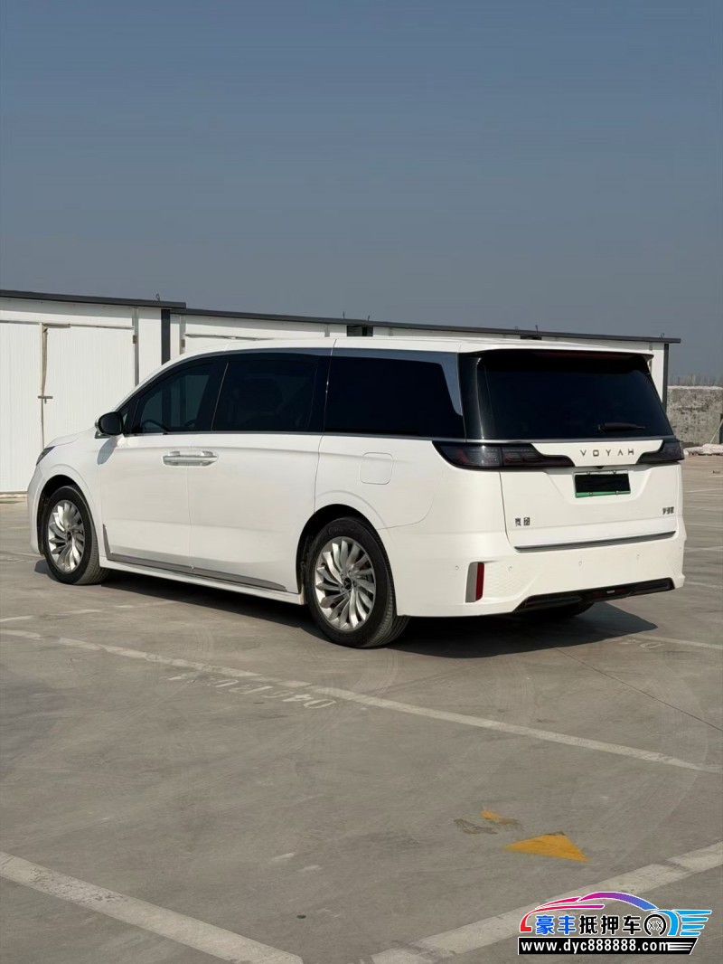 23年岚图梦想家轿车抵押车出售