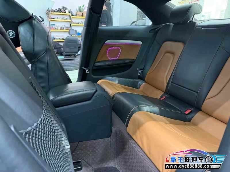 14年奥迪A5轿车抵押车出售