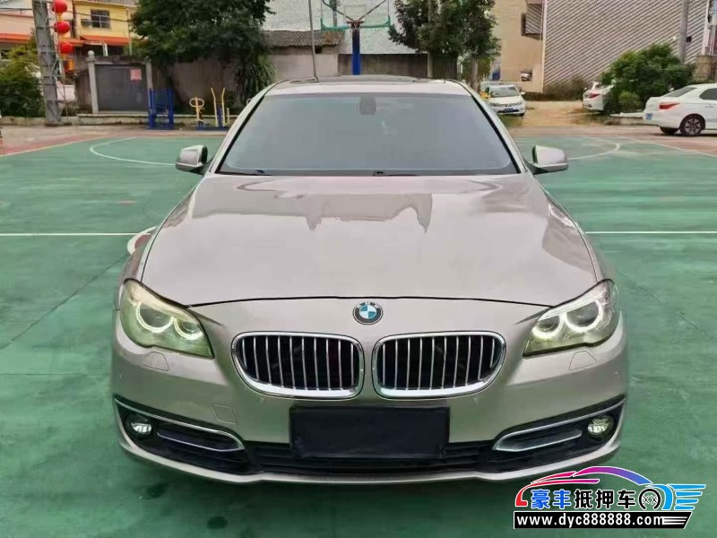 抵押车出售12年宝马5系轿车