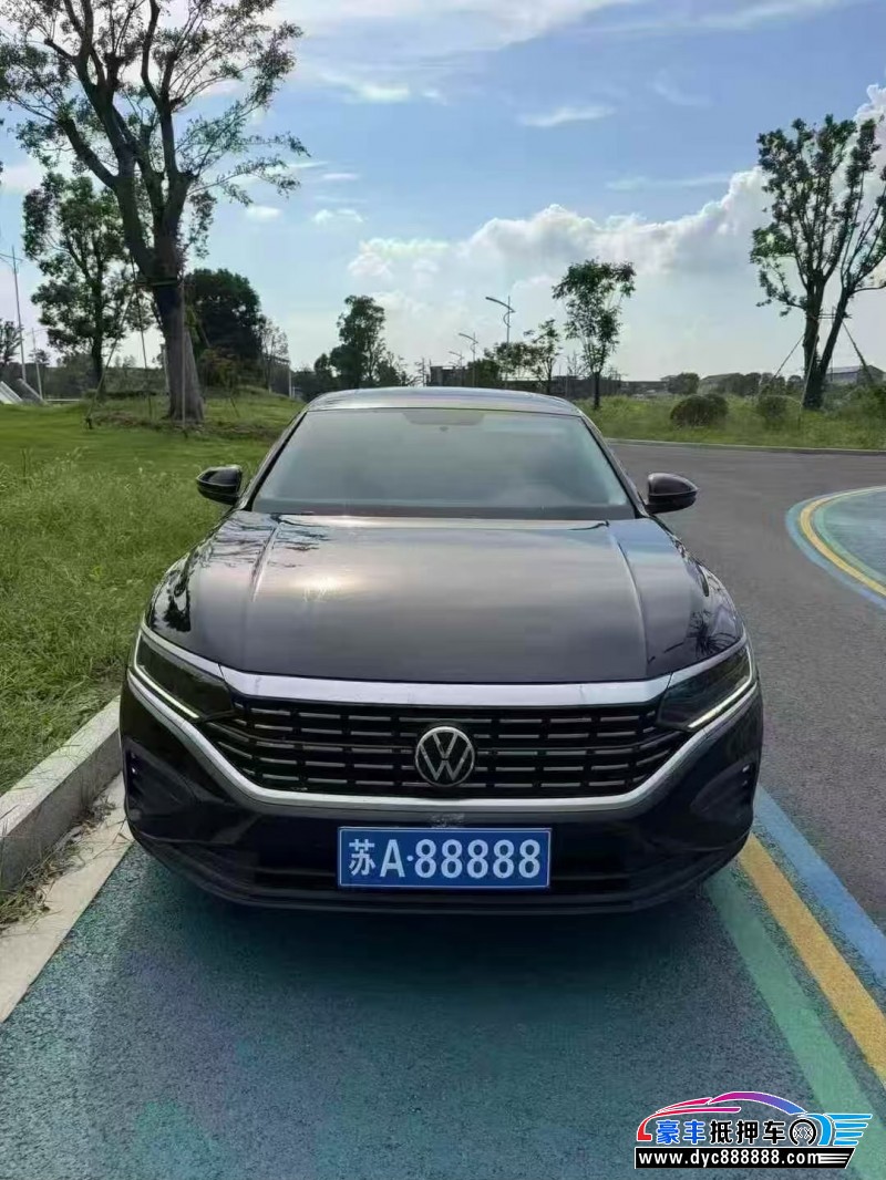 抵押车出售24年大众帕萨特轿车