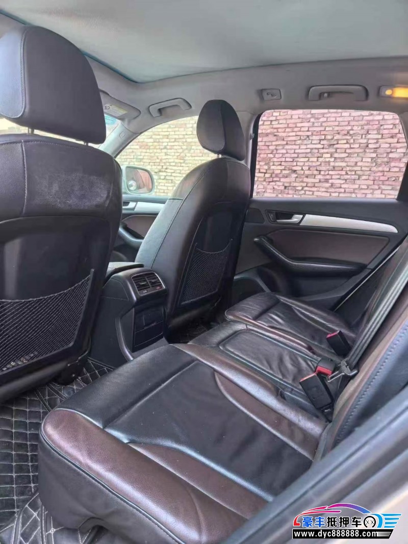 17年奥迪Q5轿车抵押车出售