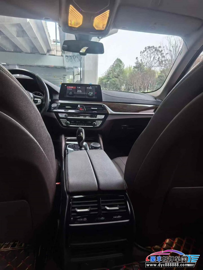 18年宝马5系轿车抵押车出售