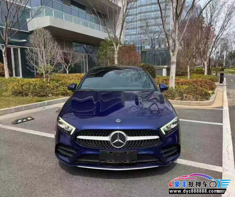 20年奔驰A轿车抵押车出售