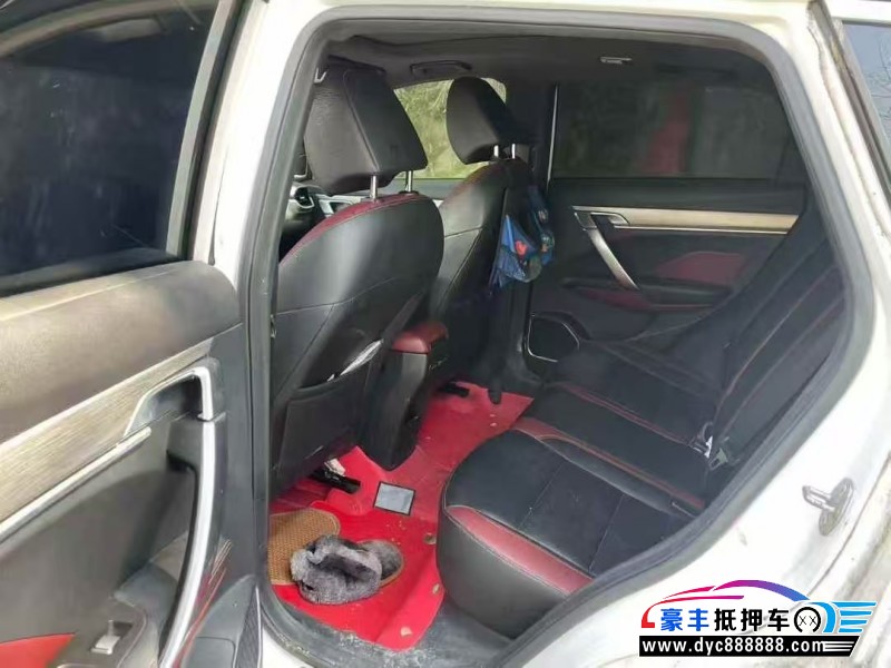 18年吉利缤越轿车抵押车出售