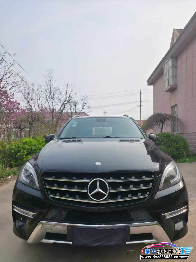 13年奔驰ML轿车抵押车出售
