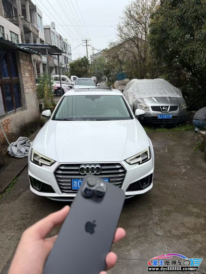 抵押车出售19年奥迪A4L轿车