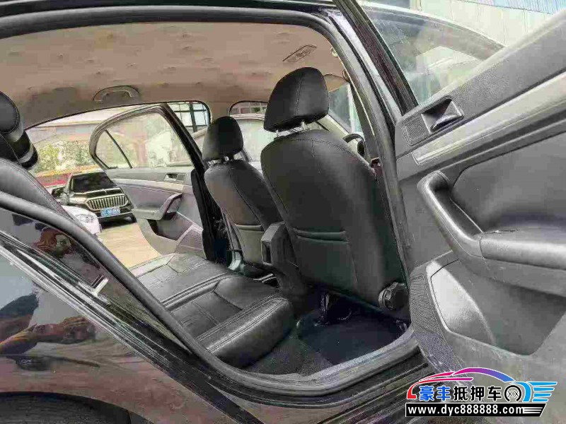 16年大众朗逸轿车抵押车出售