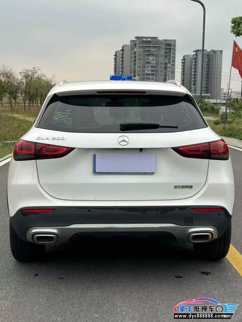 20年奔驰GLA轿车抵押车出售