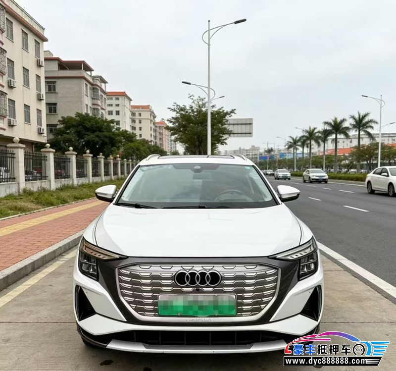 抵押车出售23年奥迪Q5轿车