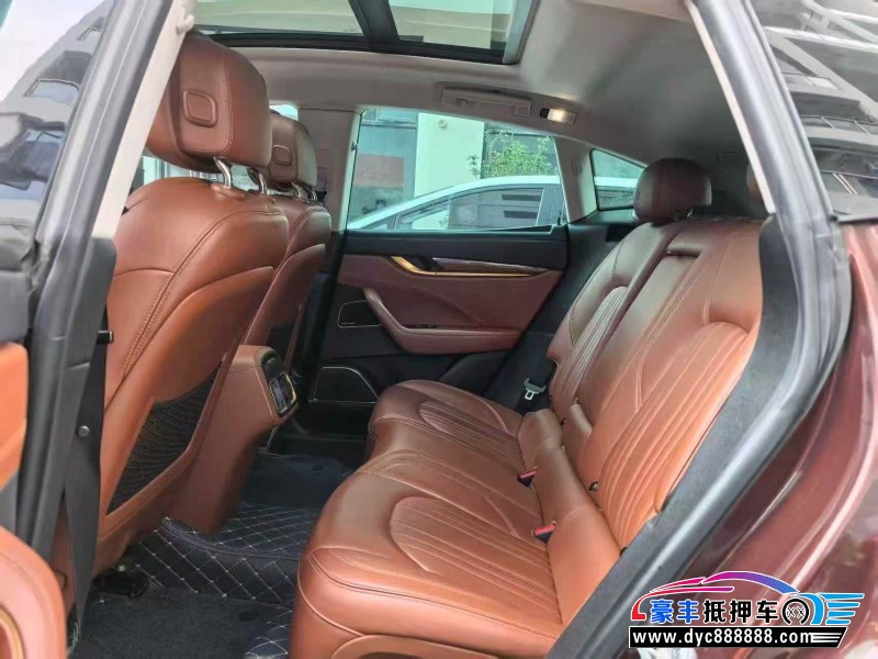 18年玛莎拉蒂莱万特轿车抵押车出售