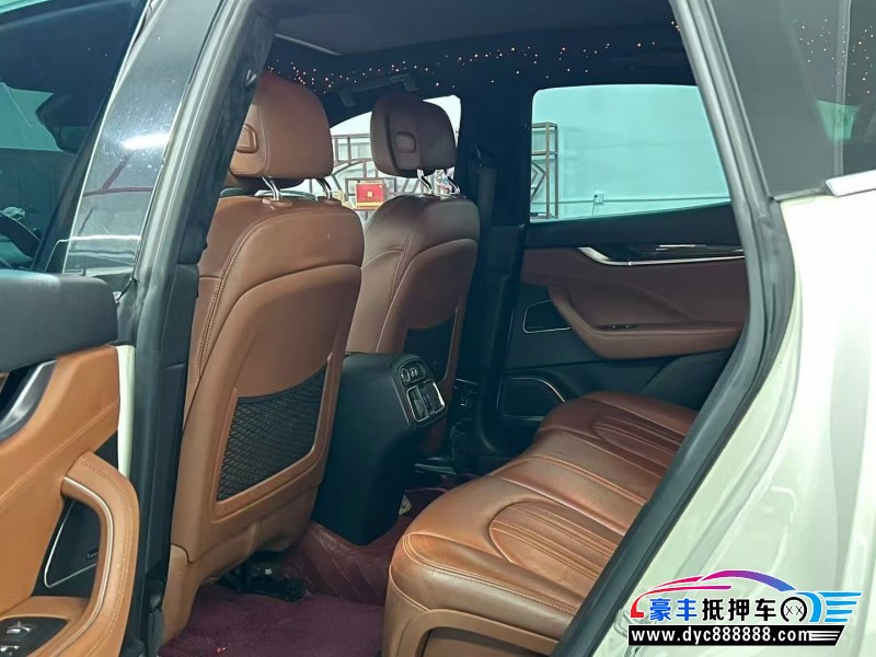 18年玛莎拉蒂莱万特轿车抵押车出售