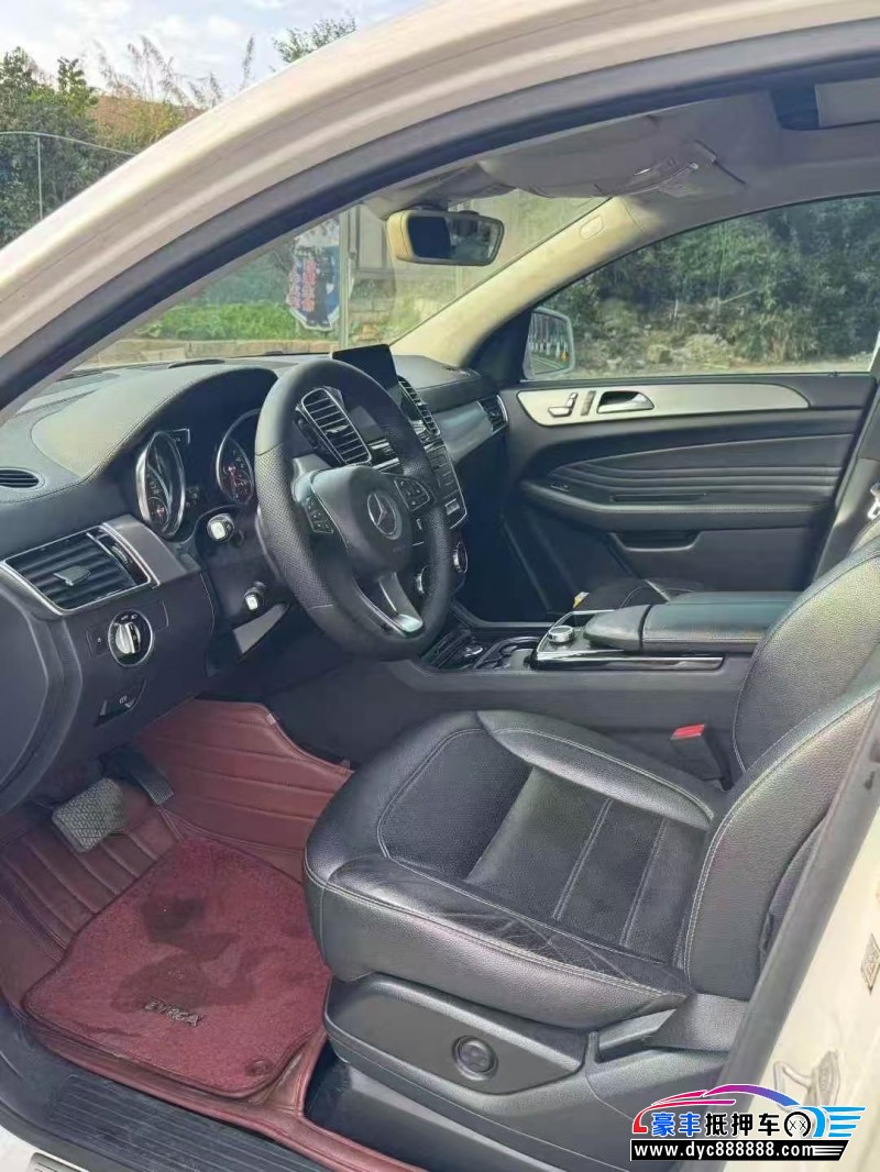 17年奔驰GLE轿车抵押车出售