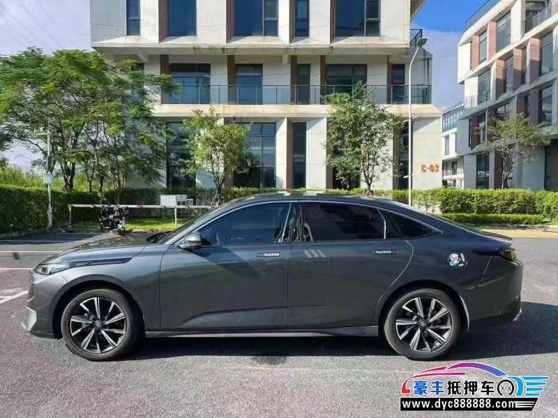 25年长安逸动轿车抵押车出售