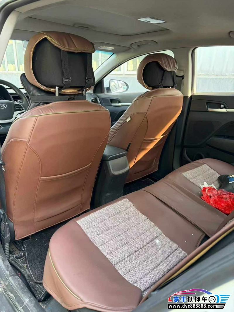 16年现代领动轿车抵押车出售