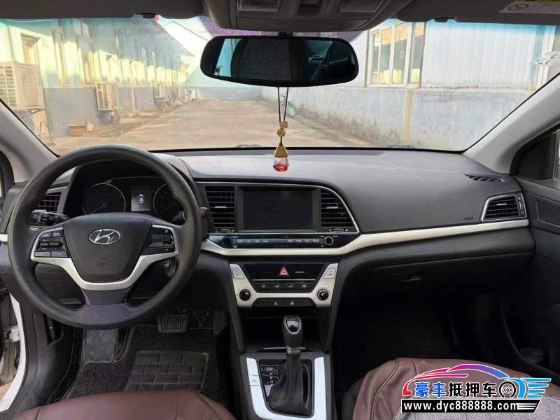 16年现代领动轿车抵押车出售