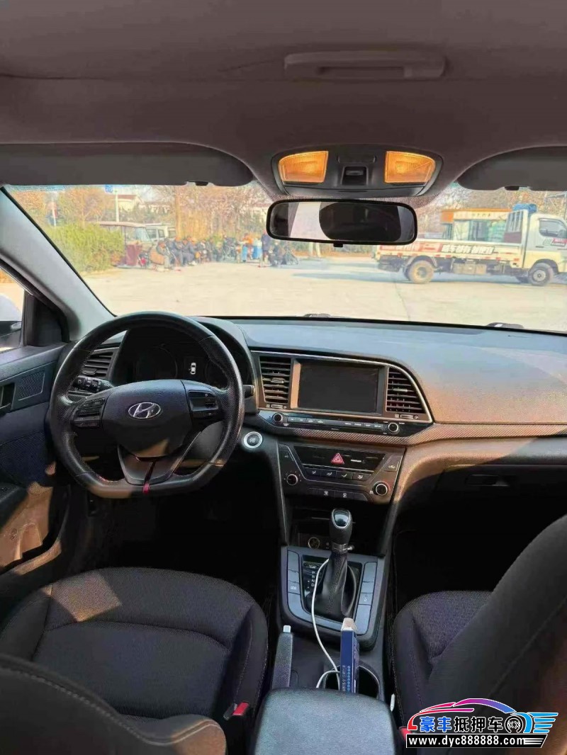 19年现代领动轿车抵押车出售