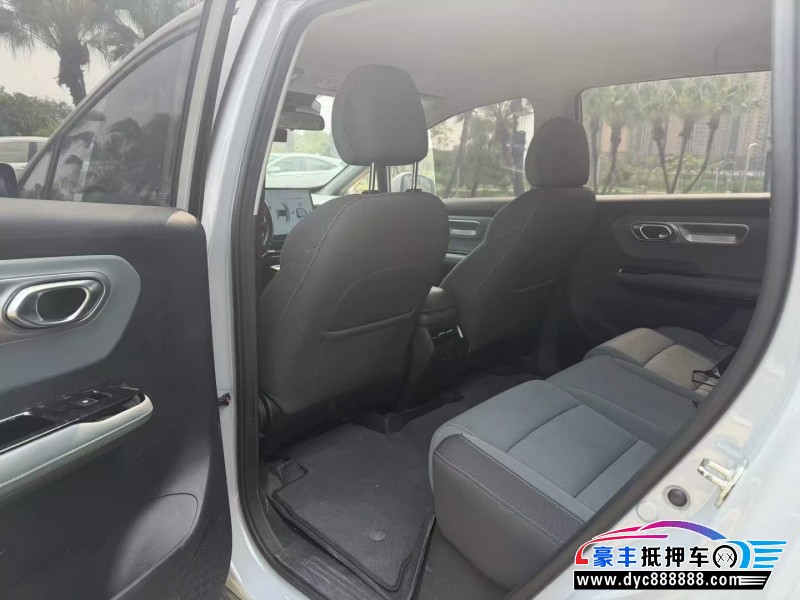 23年埃安Y70轿车抵押车出售