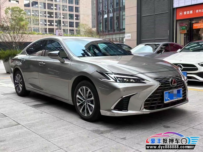 25年雷克萨斯ES轿车抵押车出售