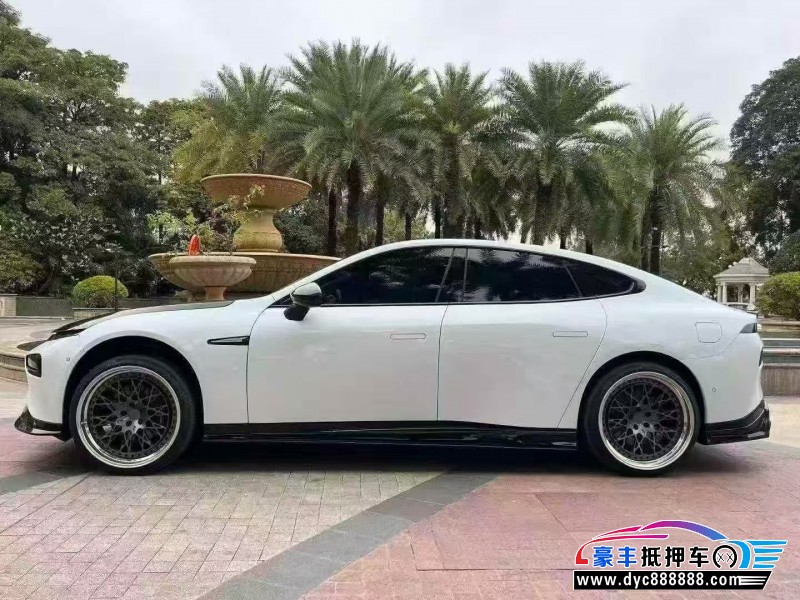 22年小鹏P7轿车抵押车出售
