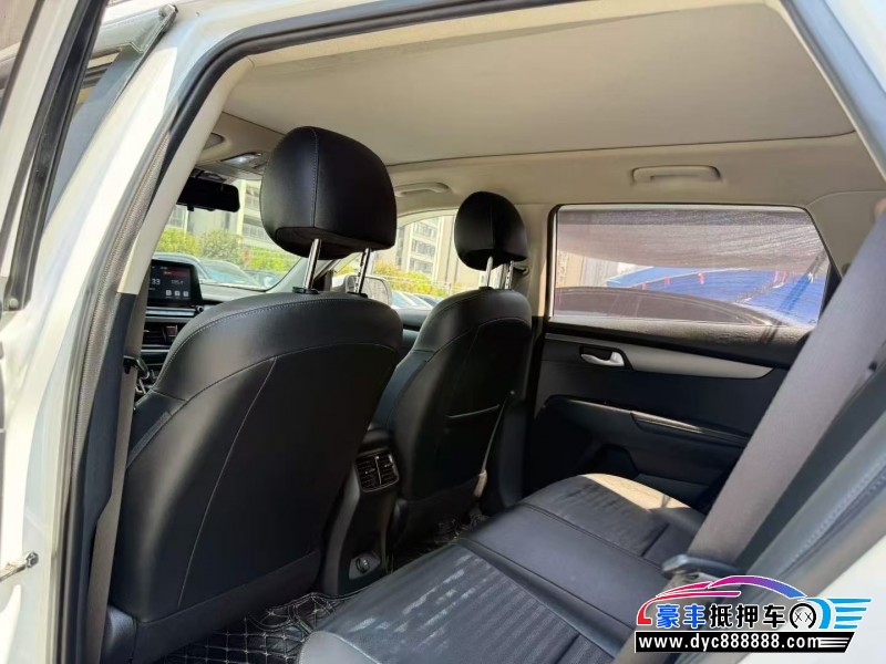 20年起亚智跑轿车抵押车出售