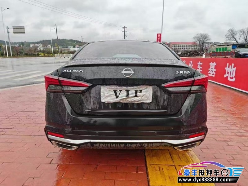 23年日产天籁轿车抵押车出售