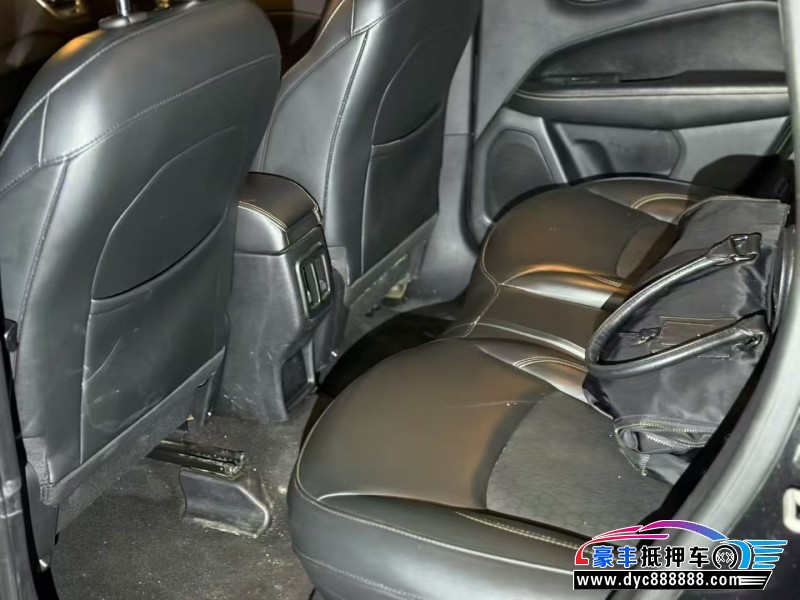 18年Jeep指南者轿车抵押车出售