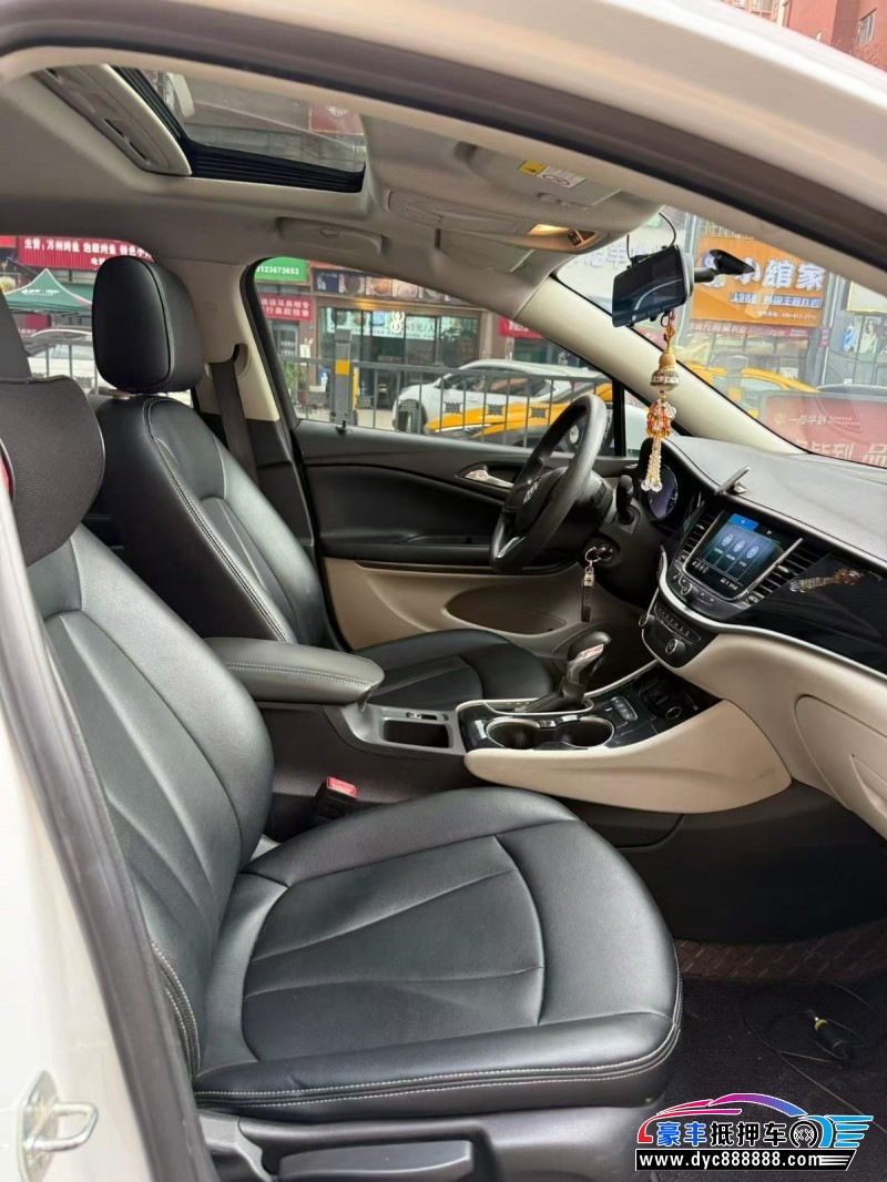 21年别克威朗轿车抵押车出售