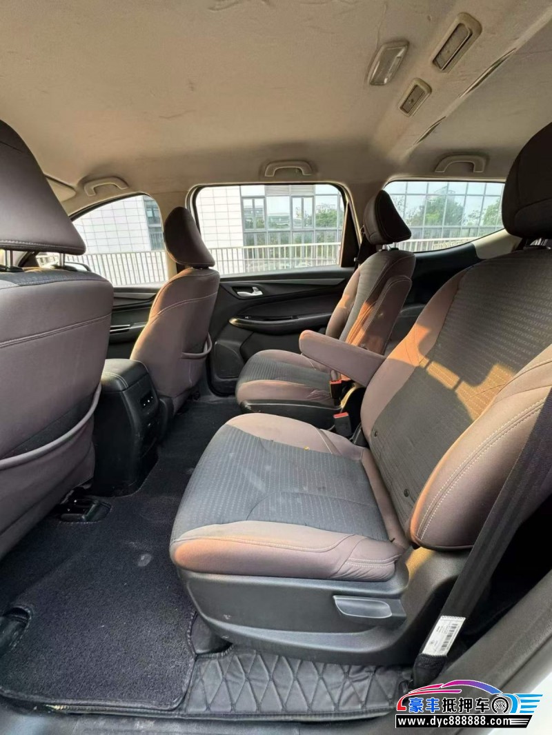 20年宝骏730轿车抵押车出售