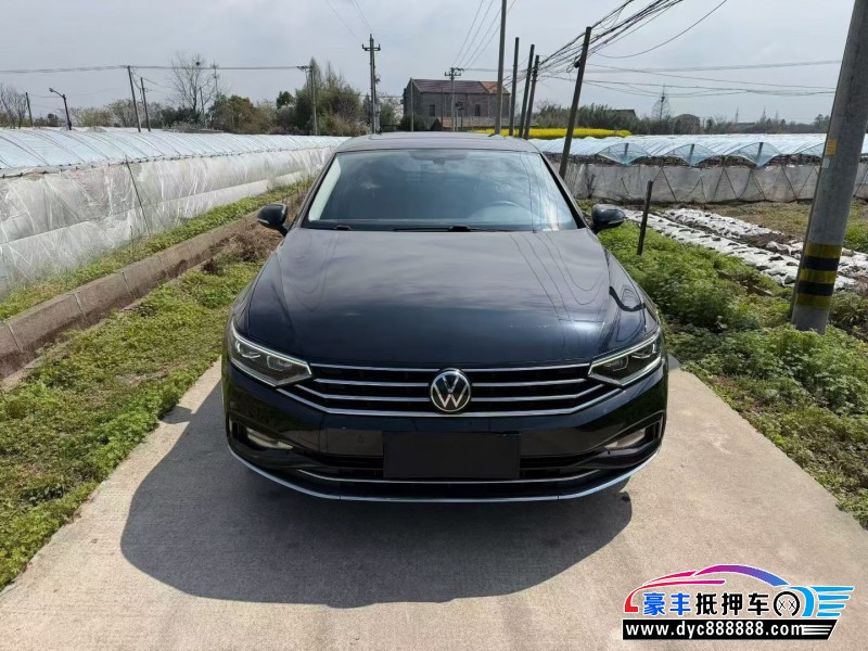抵押车出售21年大众迈腾轿车