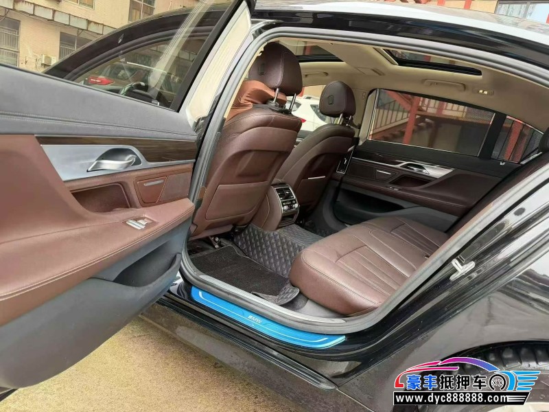 17年宝马7系轿车抵押车出售