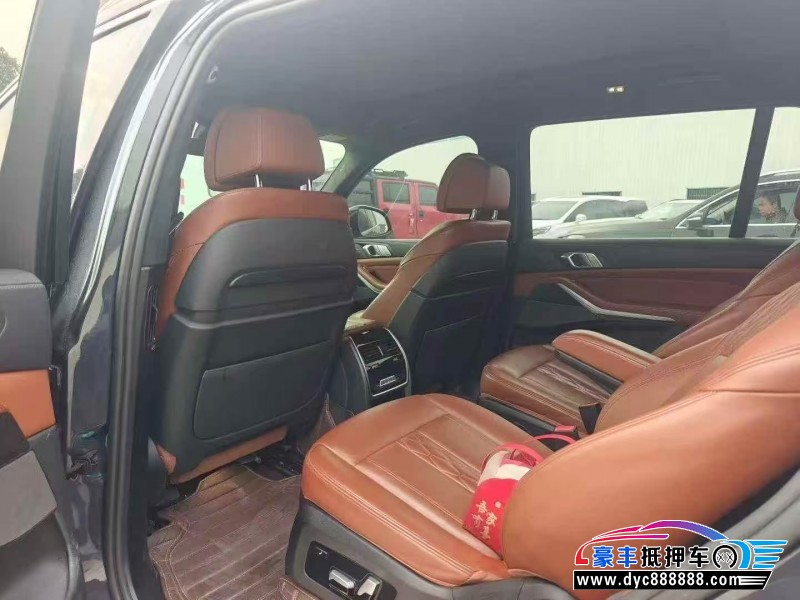 21年宝马X7轿车抵押车出售