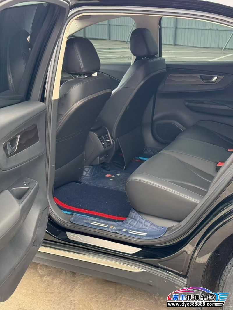 24年红旗EQM5轿车抵押车出售