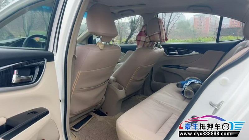 15年本田凌派轿车抵押车出售