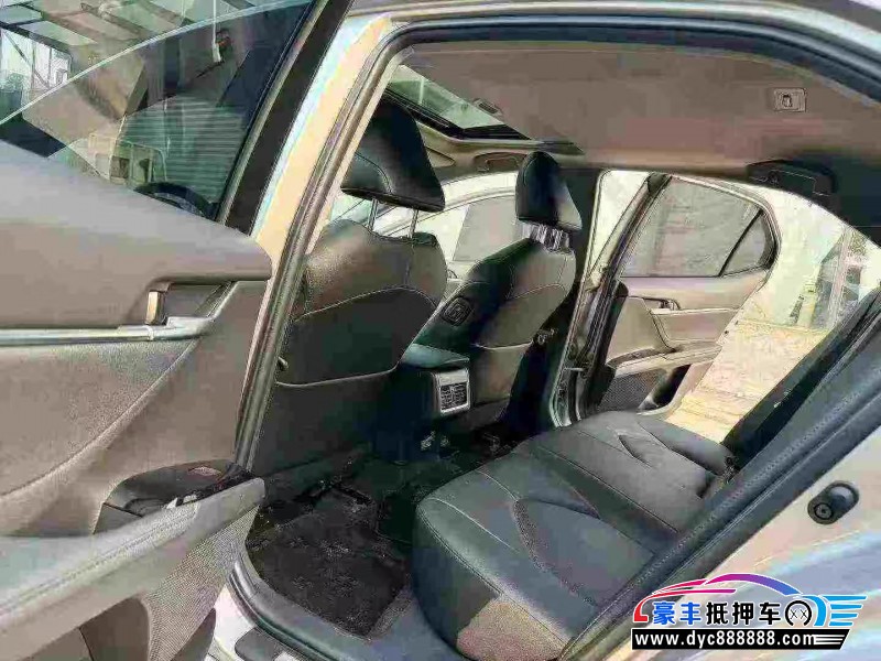 21年丰田凯美瑞轿车抵押车出售