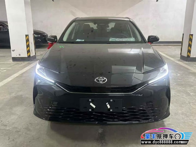 抵押车出售25年丰田凯美瑞轿车